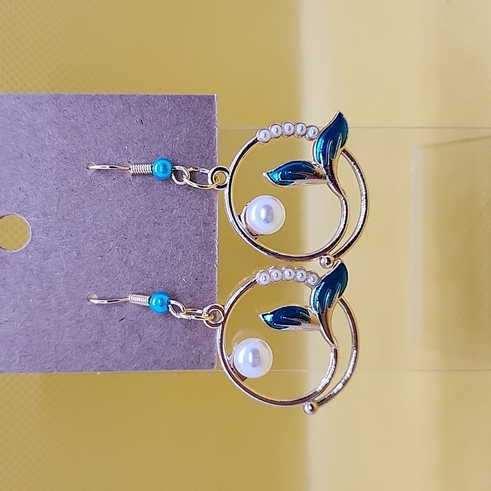Pearl hoop mermaid tail earrings